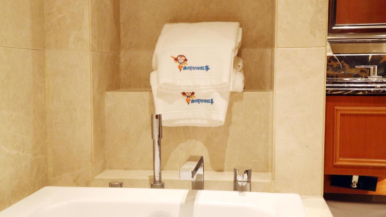Huaguoshan Hotel Лянюнган Екстериор снимка