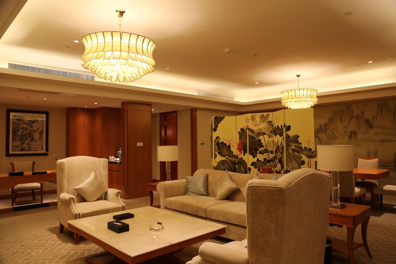 Huaguoshan Hotel Лянюнган Екстериор снимка